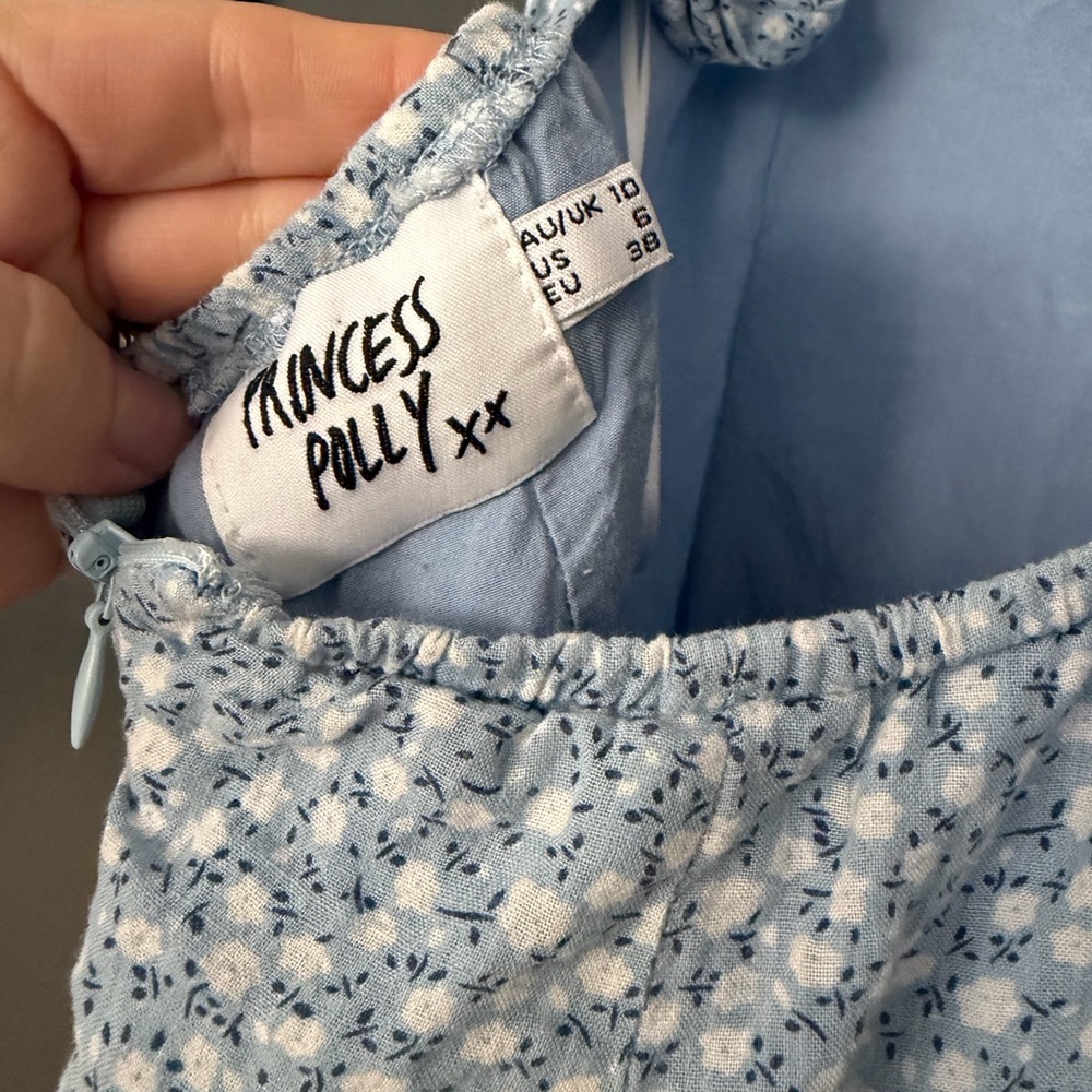 Princess Polly GrasbyFloral Blue Spaghetti Strap Dress size 6 - Picture 5 of 5
